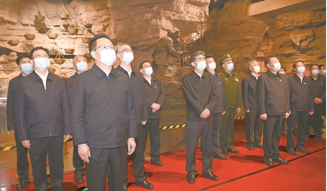 省委常委集体赴河南省安阳市红旗渠学习考察